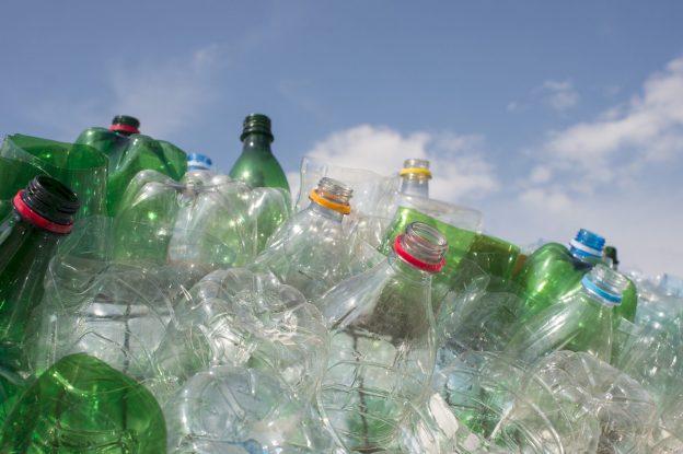 Der Plastikmüll ist eins der größten Umweltprobleme.