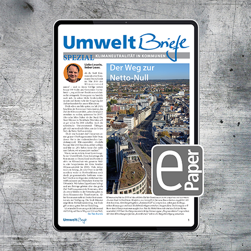 Tablet mit E-Paper Umweltbriefe Spezialausgabe auf grauem Hintergrund