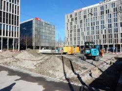 Beispiel für erfolgreiche Entsiegelung: Der Rosalia-Wenger-Platz beim Bahnhof Wankdorf in Bern